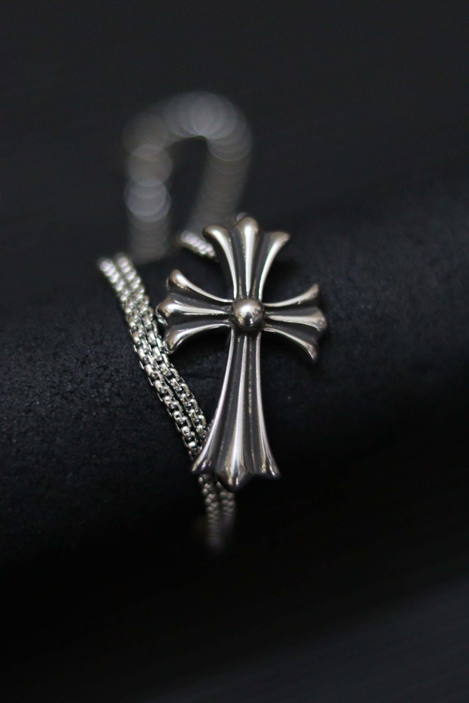 Gothic Cross Pendant 3