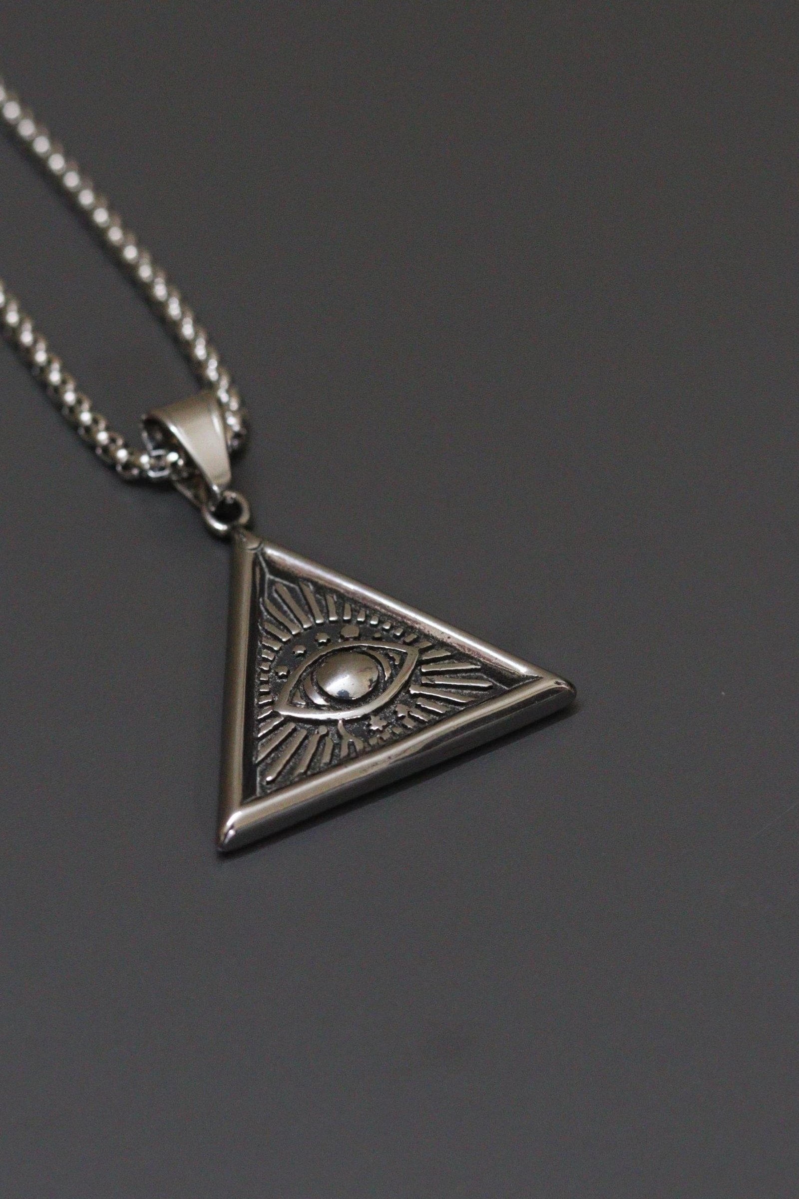 Watcher’s Gaze Pendant 2